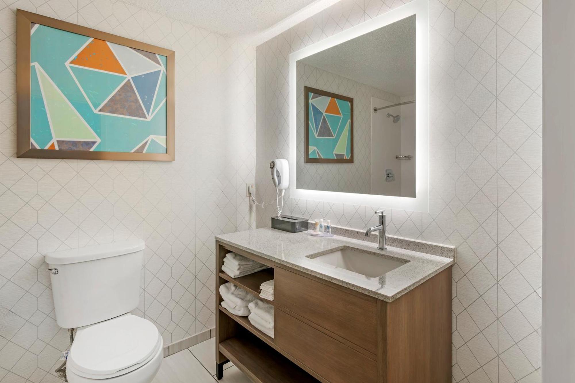 Comfort Inn & Suites Louisville Airport Fair & Expo Εξωτερικό φωτογραφία