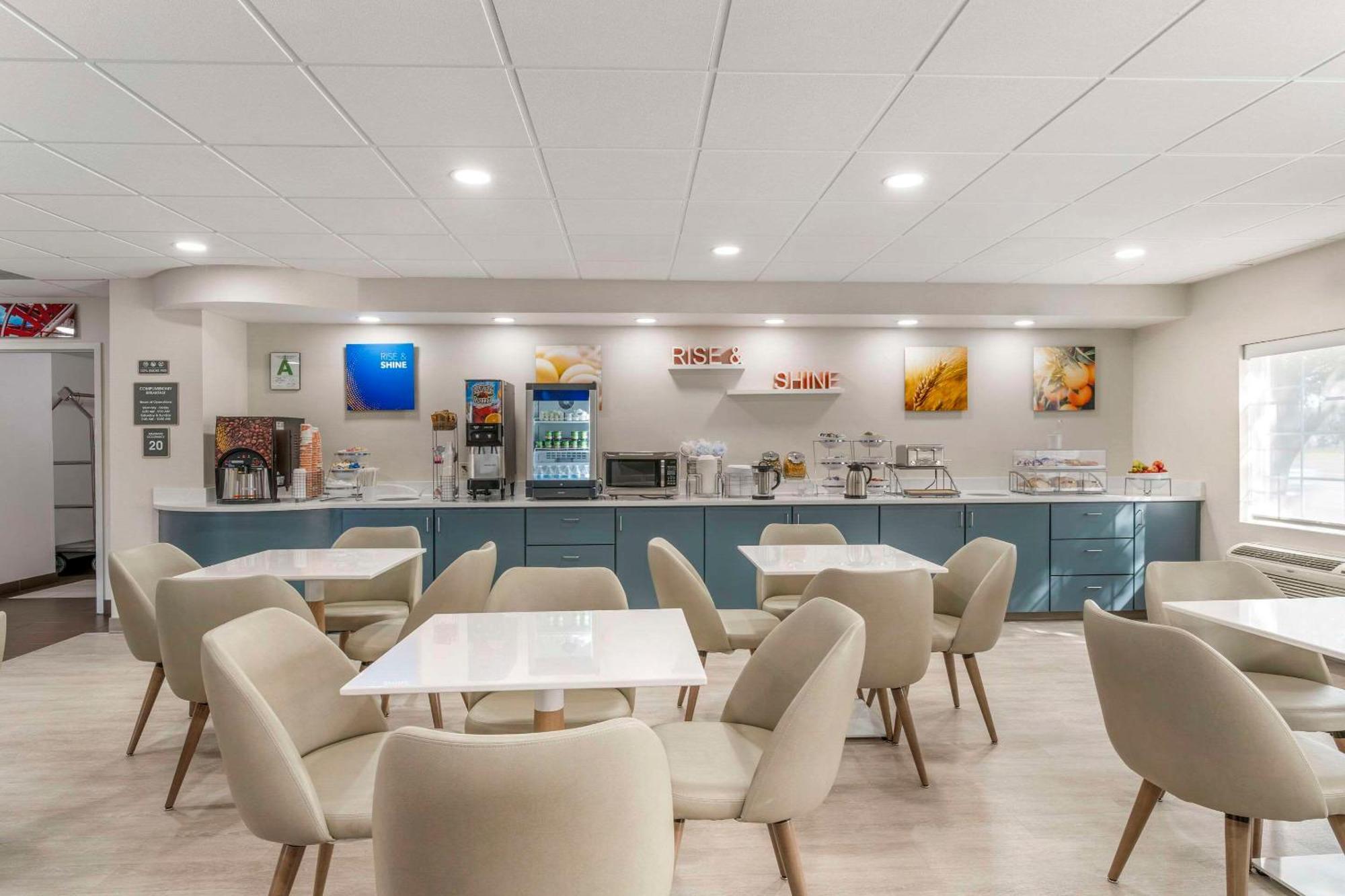 Comfort Inn & Suites Louisville Airport Fair & Expo Εξωτερικό φωτογραφία