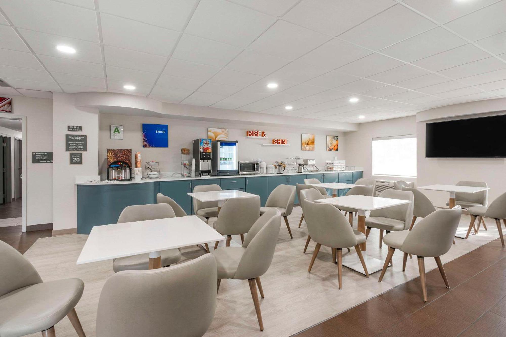 Comfort Inn & Suites Louisville Airport Fair & Expo Εξωτερικό φωτογραφία