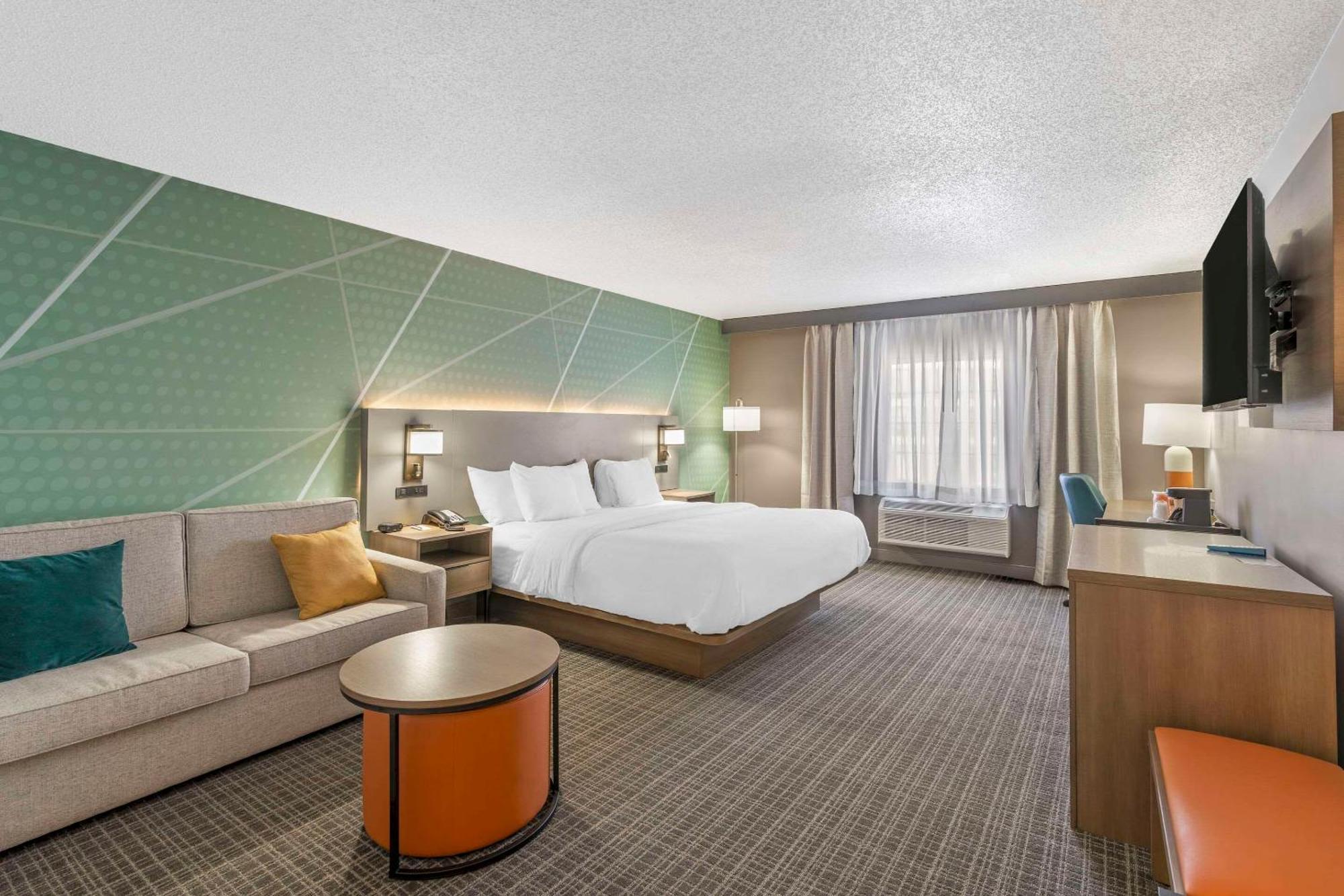 Comfort Inn & Suites Louisville Airport Fair & Expo Εξωτερικό φωτογραφία