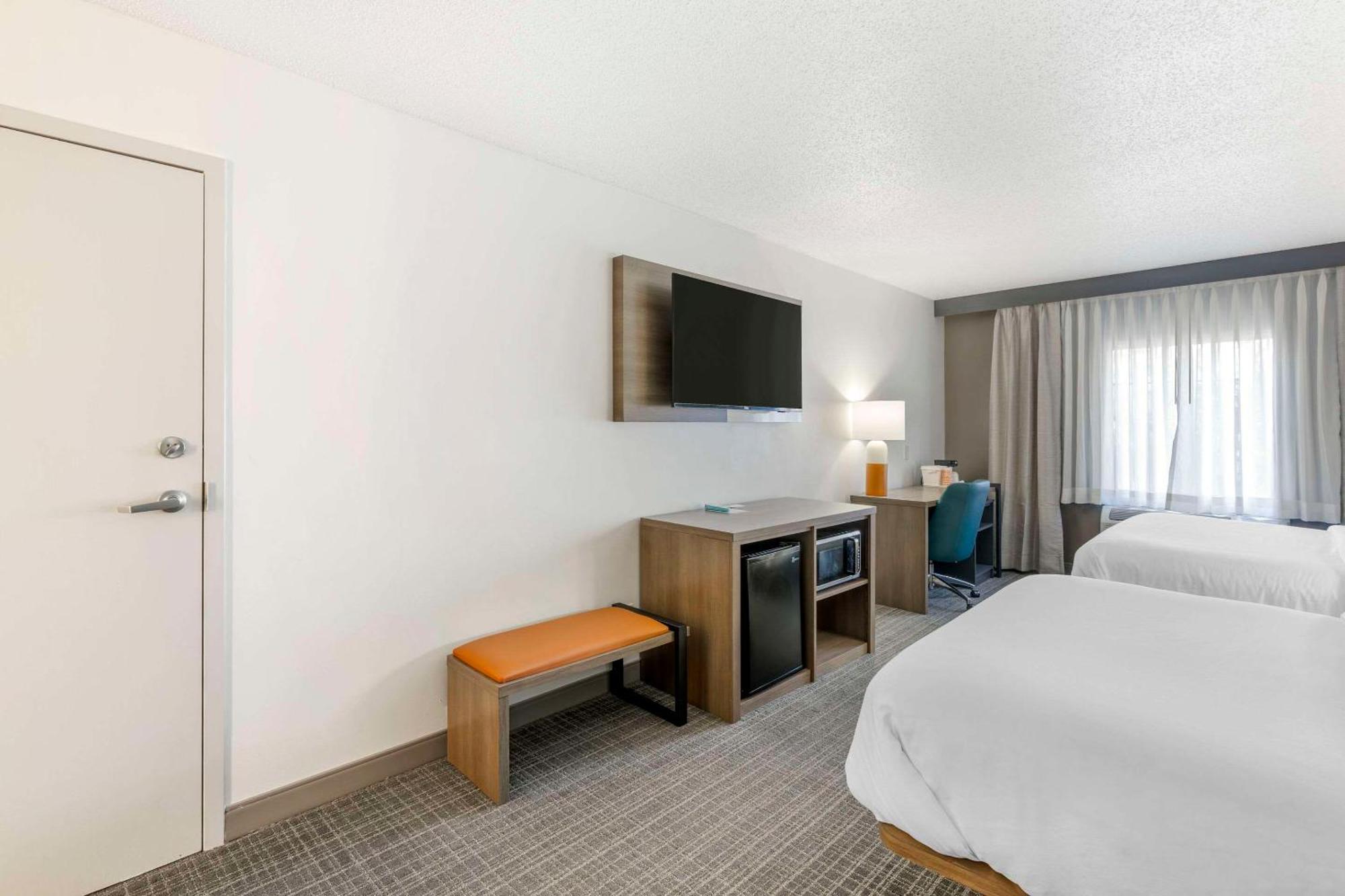 Comfort Inn & Suites Louisville Airport Fair & Expo Εξωτερικό φωτογραφία