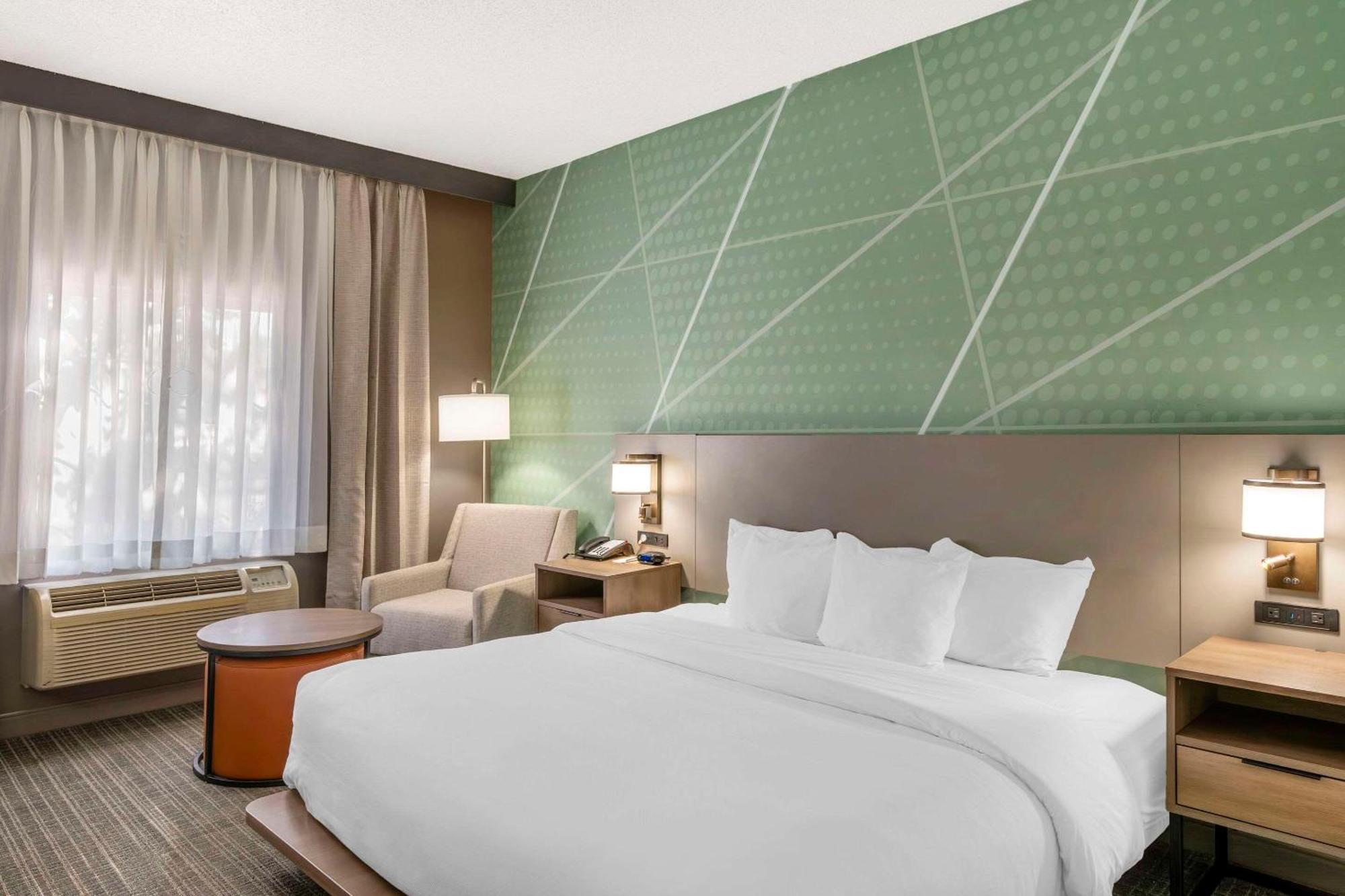 Comfort Inn & Suites Louisville Airport Fair & Expo Εξωτερικό φωτογραφία